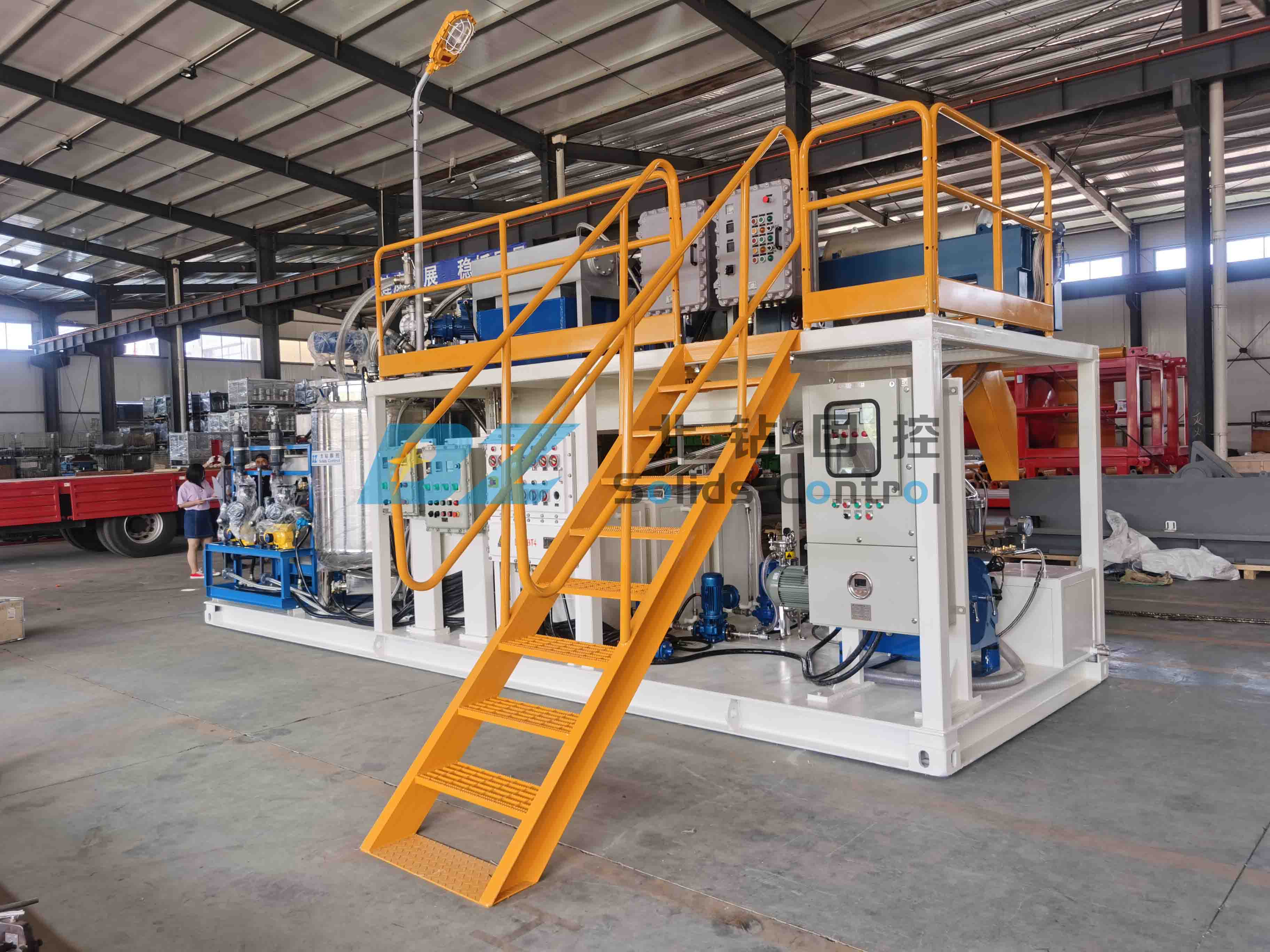 北鉆固控含油污泥處理系統(tǒng)發(fā)往國(guó)內(nèi)某油田現(xiàn)場(chǎng)